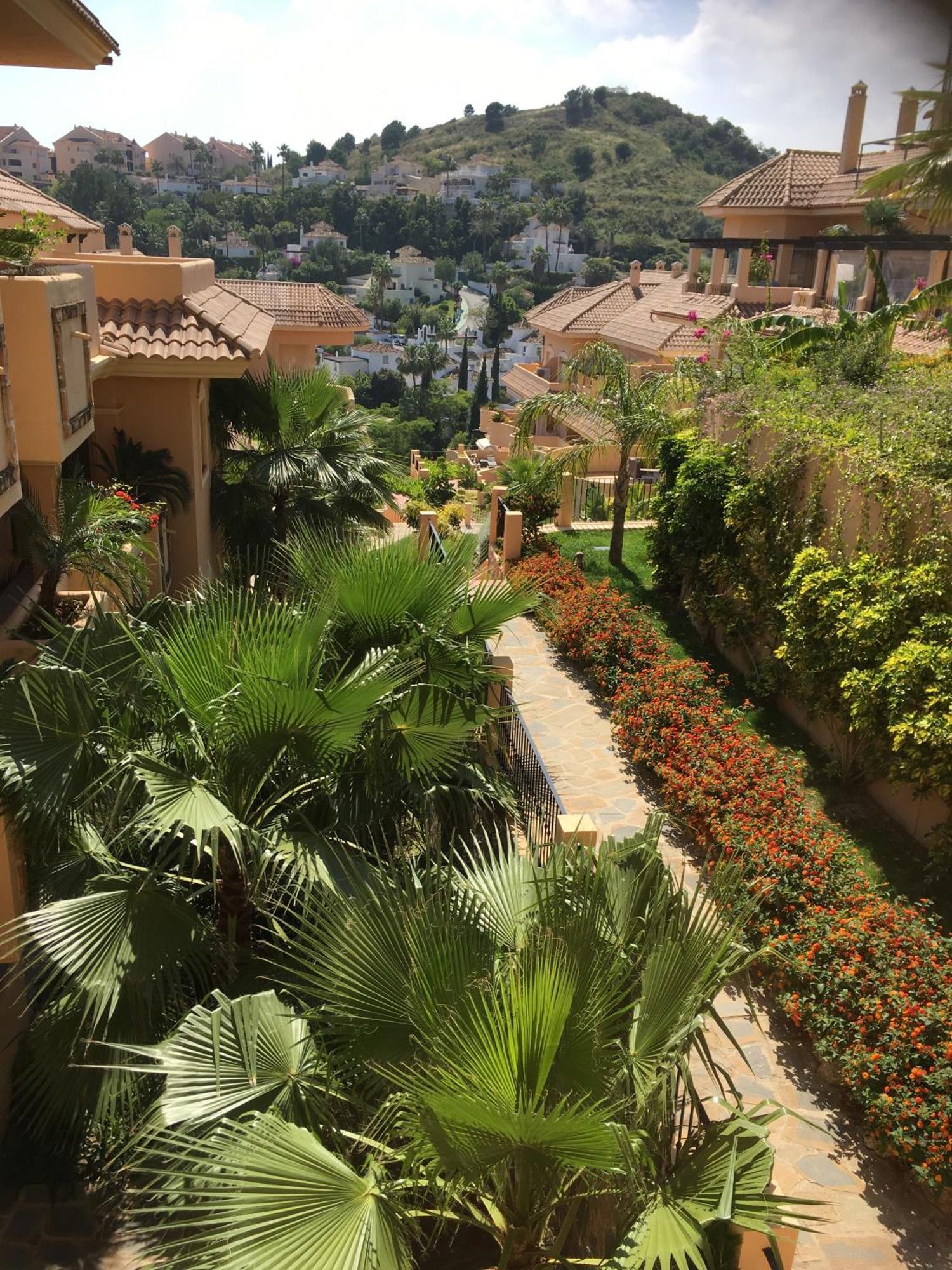 Aloha Hill Club Lluxury 5 Star Golf Resort Near Puerto Banus And Marbella Eksteriør bilde