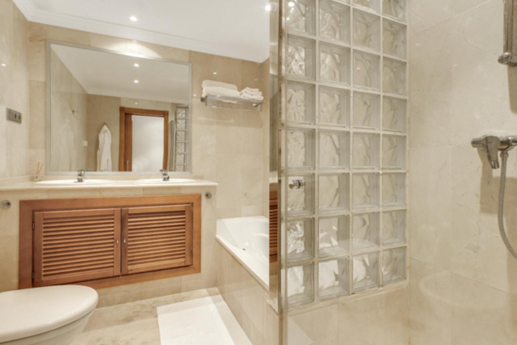 Aloha Hill Club Lluxury 5 Star Golf Resort Near Puerto Banus And Marbella Eksteriør bilde